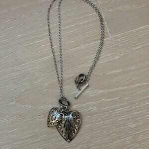 GUCCI 2 Heart Crests Pendant in aged sterling silver